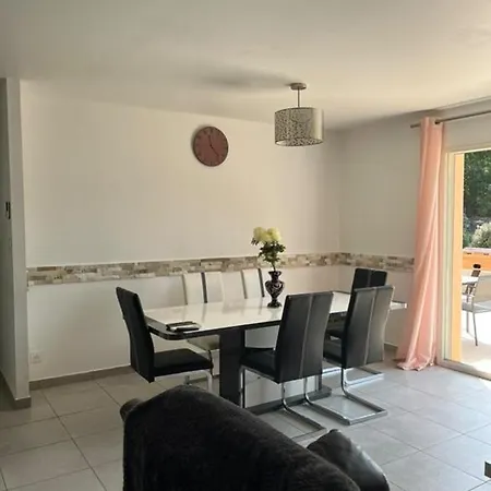 Dans Les Pyrenees -option Piscine En Ete * Chaum