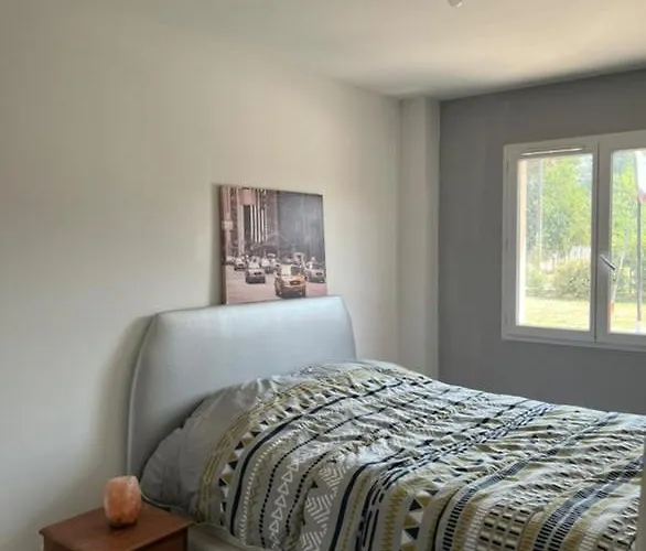 Dans Les Pyrenees -option Piscine En Ete Nyaraló