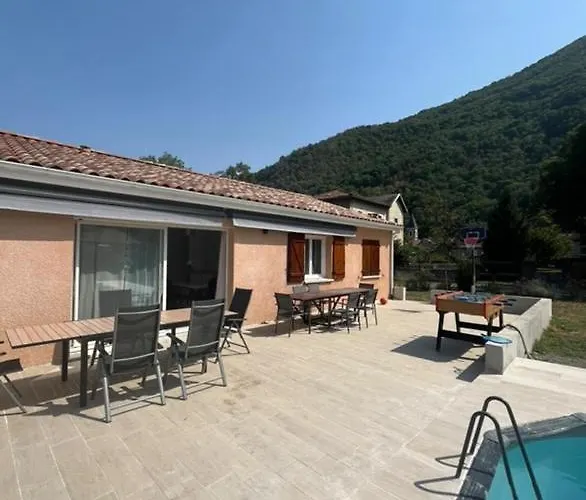 Dans Les Pyrenees -option Piscine En Ete * Chaum