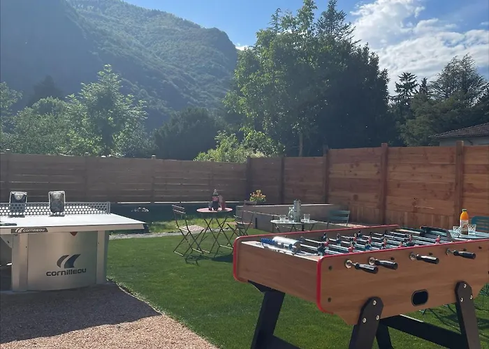 Dans Les Pyrenees -option Piscine En Ete Nyaraló *